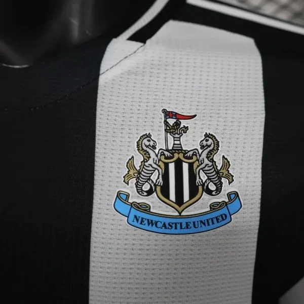 2024/2025 Player Version Newcastle United Home Soccer Jersey 1:1 Thai Quality