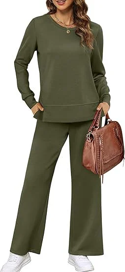 Autumn Suits Essentials for Older Women: Flattering Fits and Sophisticated Pairings