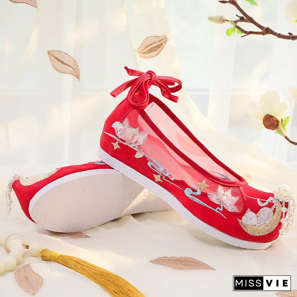 Vintage Lotus Moon Embroidery Pearl Lace Up Flats Shoes