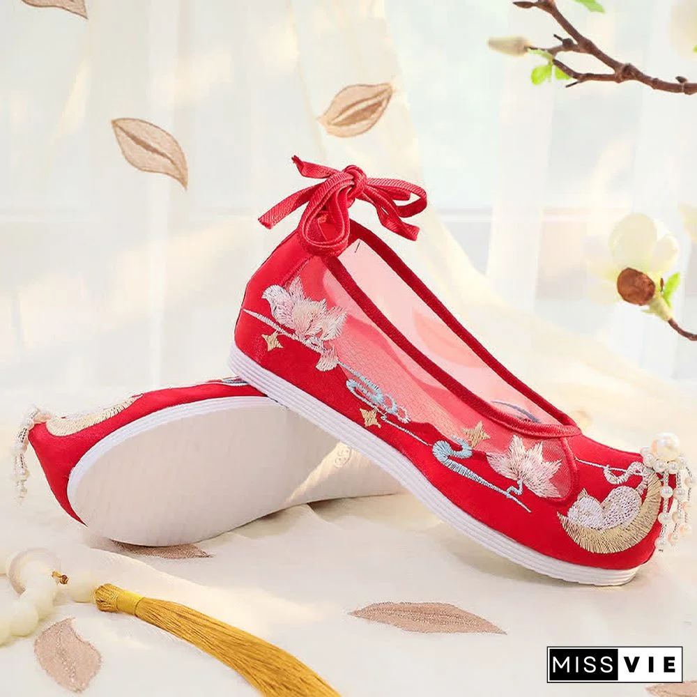 Vintage Lotus Moon Embroidery Pearl Lace Up Flats Shoes