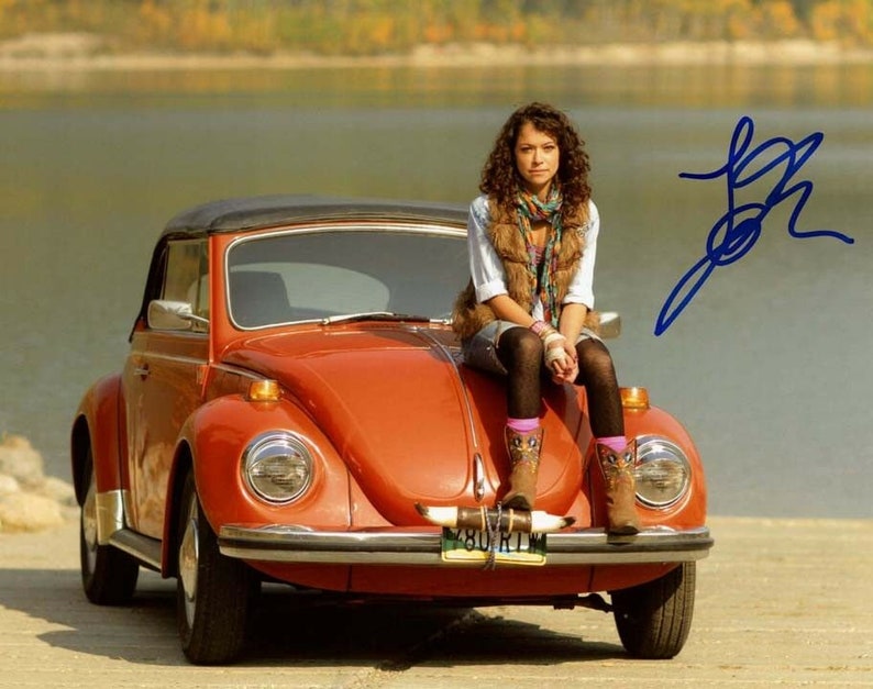 Tatiana maslany signed autographed volkswagon bug 11x14 Photo Poster painting