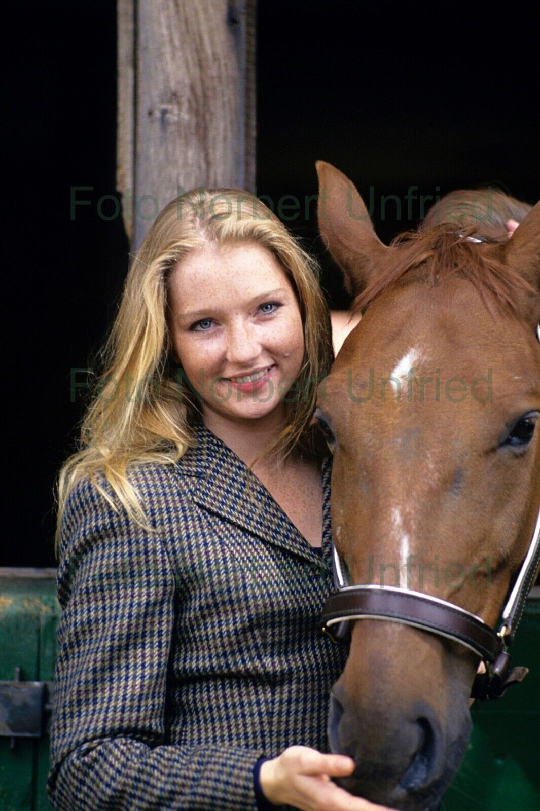 Katja Studt With Horse - Film TV Star Photo Poster painting 20 X 30 CM (No 2-8