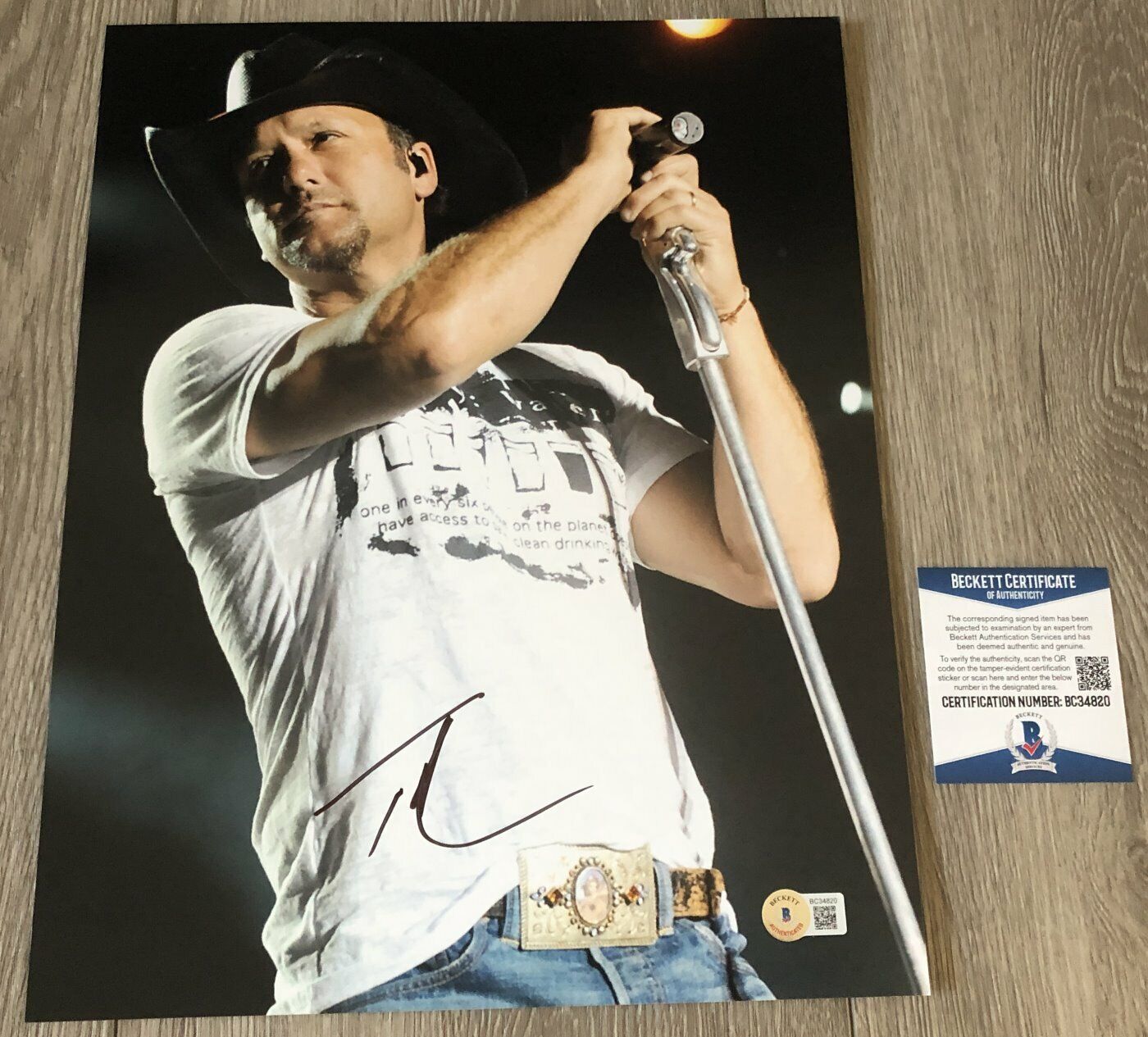 TIM MCGRAW SIGNED AUTOGRAPH 11x14 Photo Poster painting C w/EXACT VIDEO PROOF & BECKETT BAS COA