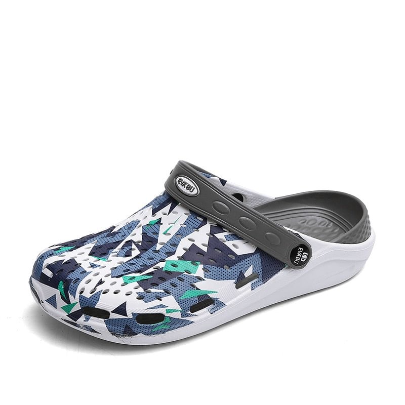 2021 New Arrival Men's Clogs Sandals Summer Shoes Men Slippers Breathable Non-slip Mules Male Garden Shoes Casual Beach Sandals
