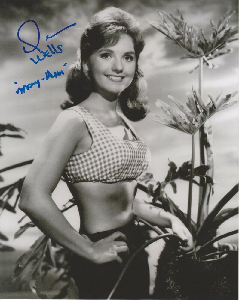 Dawn Wells Signed 8x10 Photo Poster painting #5 - Gilligan's Island Babe - SEXY!!!