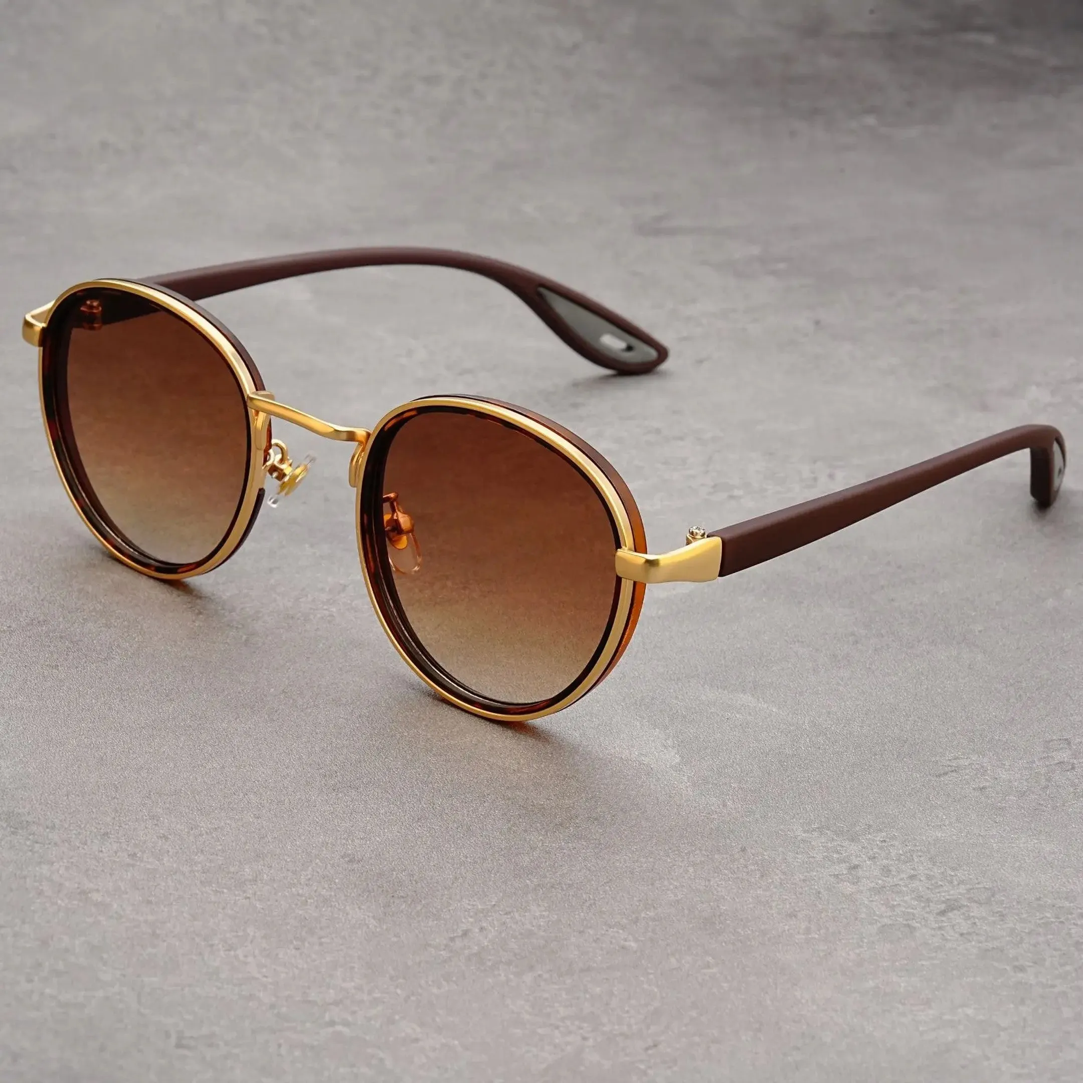 Men's Round Sunglasses &ndash; Vintage Frame &ndash; Gradient UV400 Lenses