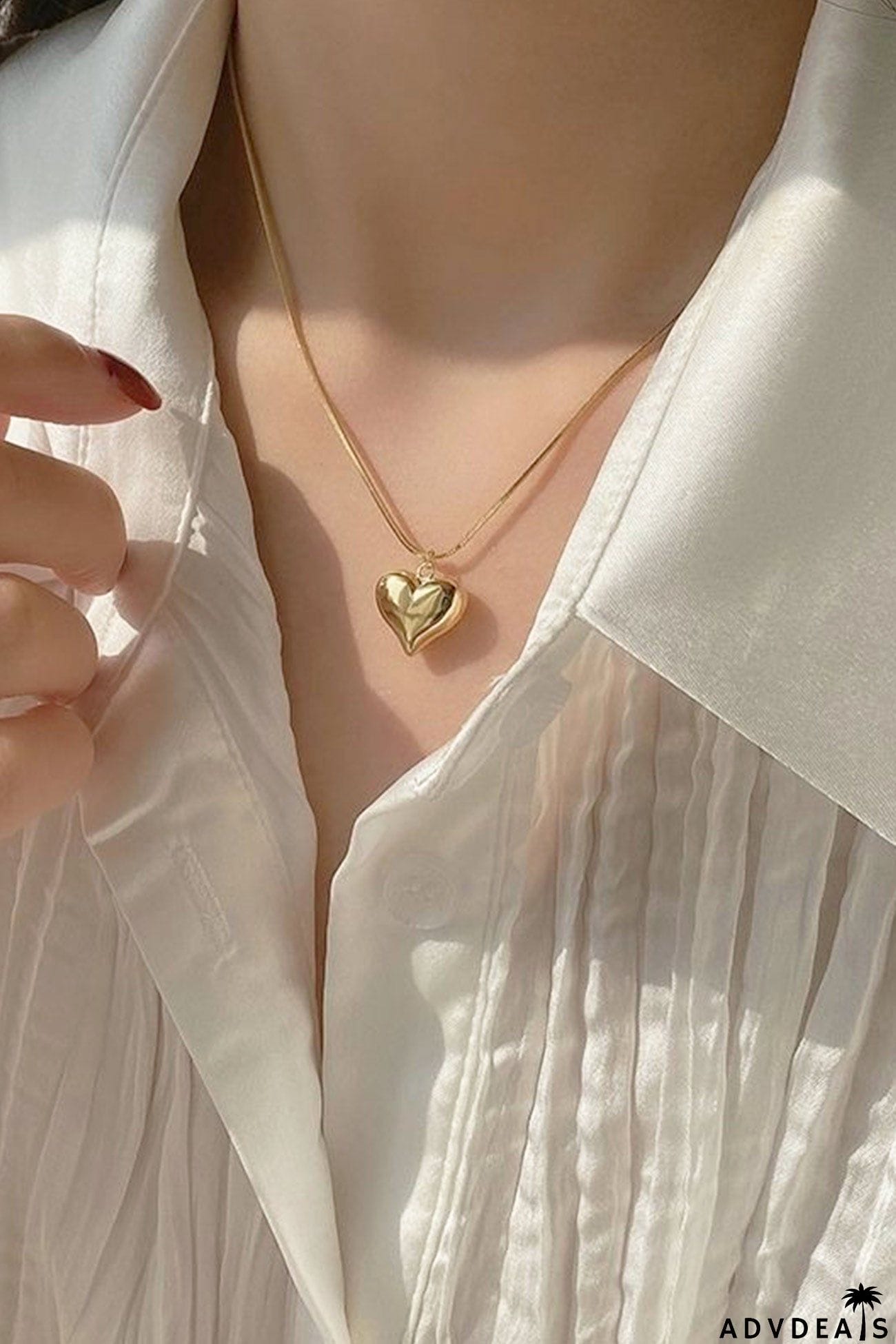 Three-dimensional Heart Necklace