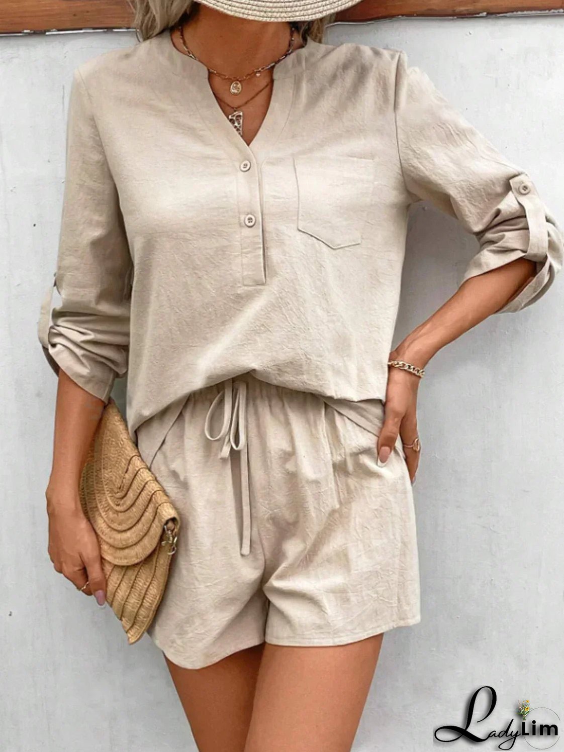 Fashionable and Effortless Pants