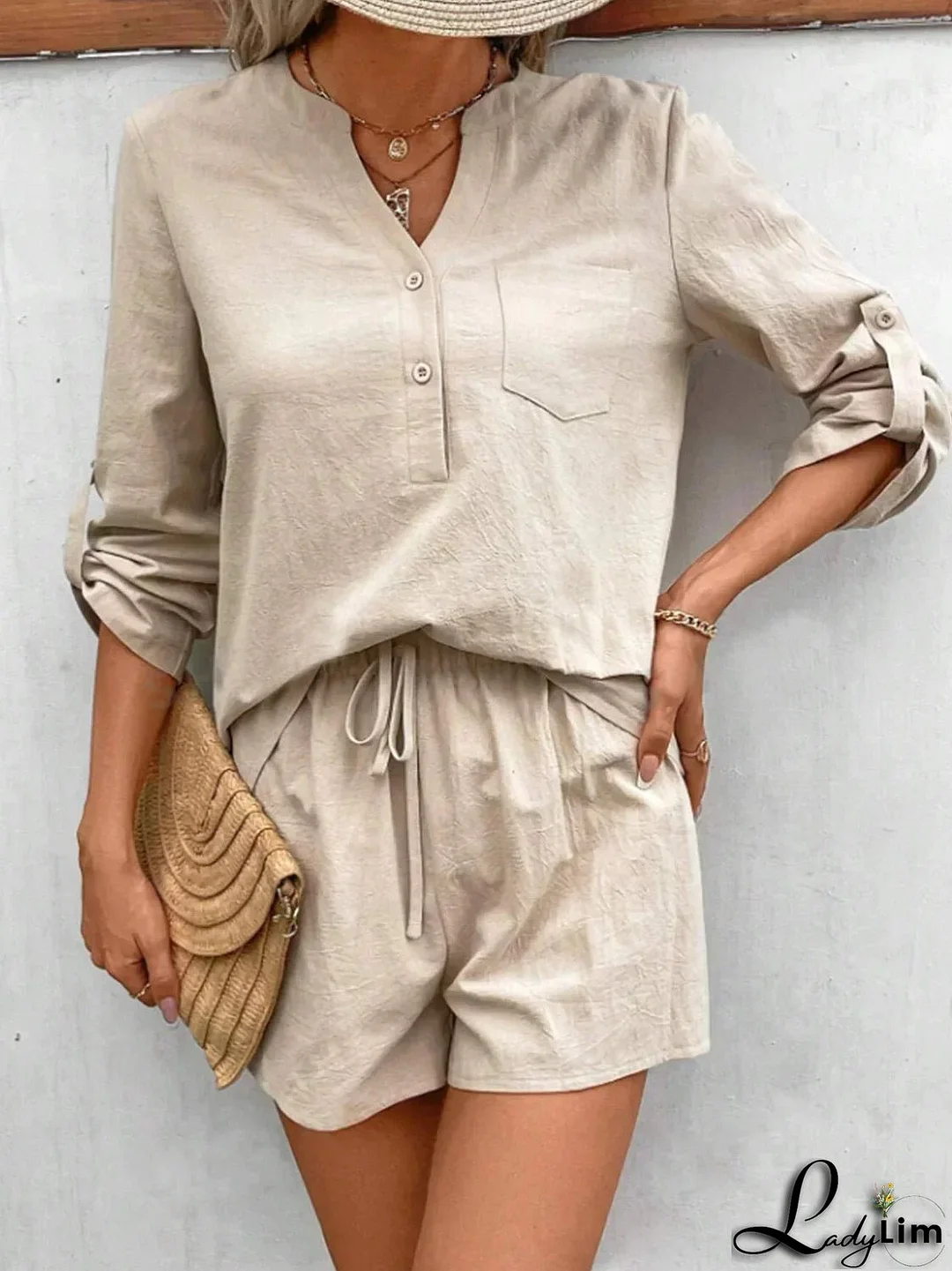 Fashionable and Effortless Pants