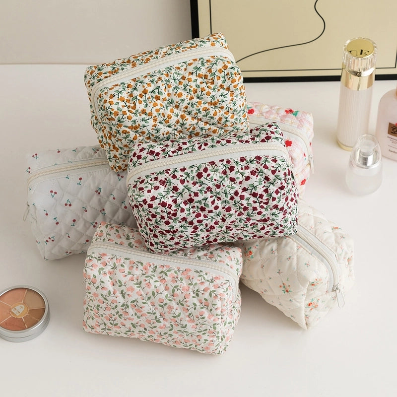 Classic Style Ditsy Floral Polyester Square Makeup Bags