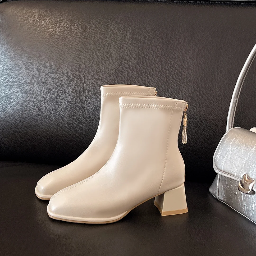 Yyvonne Boots Women's New 2025 Autumn And Winter Naked Boots Femininity Retro Short Boots Women's Heads Thick And Single Boots Women