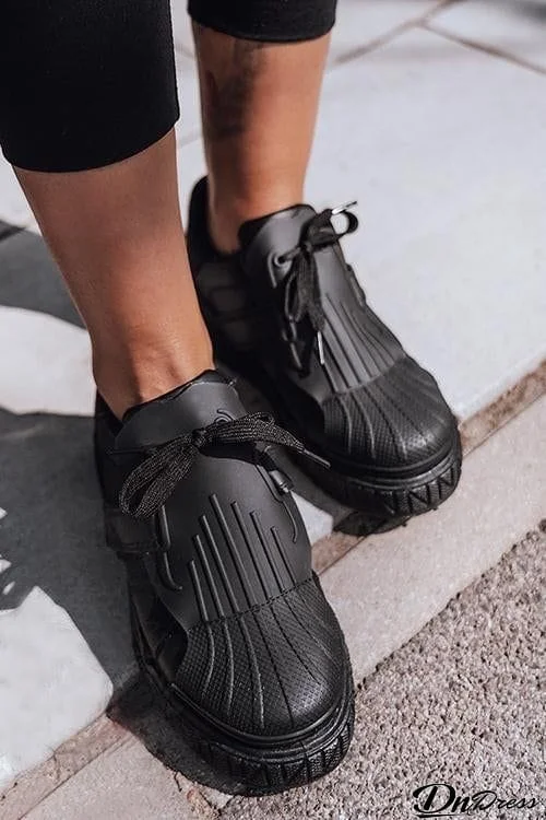 Shells Toe Lace Up Sneakers