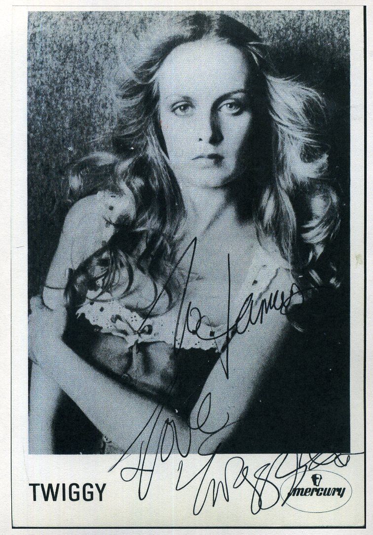 TWIGGY Signed Photo Poster paintinggraph - Stunning Film TV Actress Model LESLEY HORNBY preprint