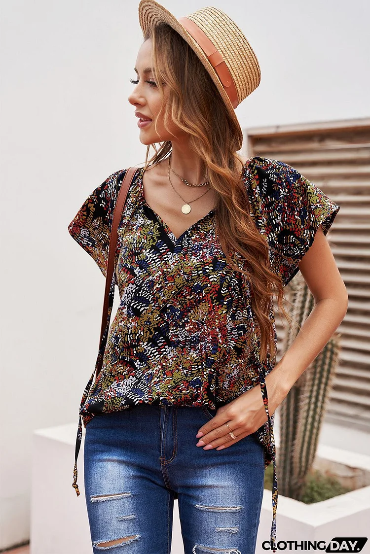 Multicolor Fashion Print Fantasy Fluttering V-neck Short Sleeve Blouse