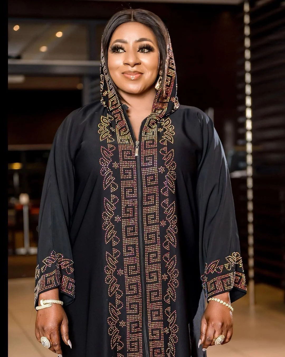 Loose Long Sleeve Rhinestone Decorated Black Robe Maxi Dress With Hat