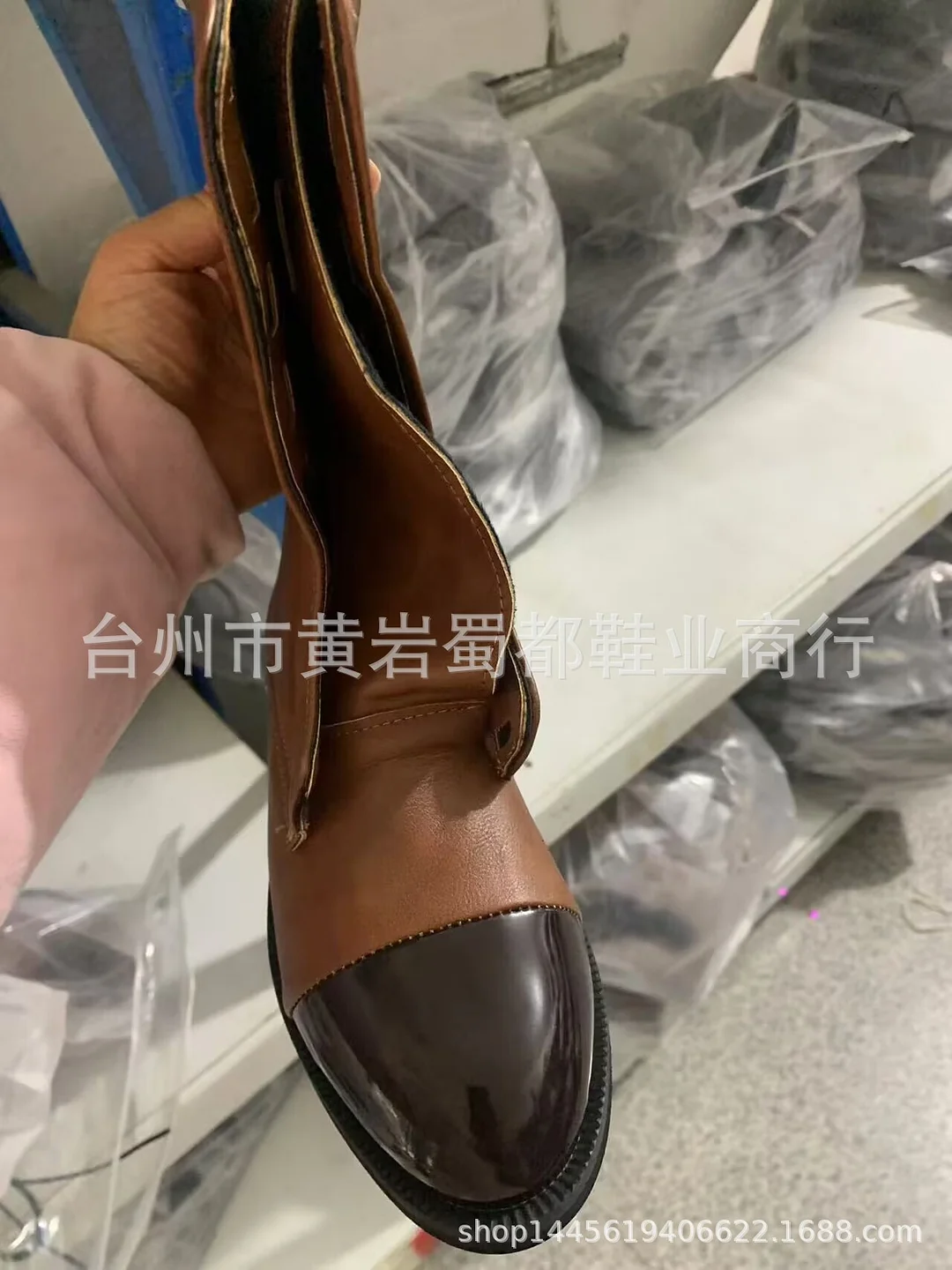 Yyvonne And Winter New Flat Bottom With Martin Boots Women Hot 43 Yards Pointed Patent Leather Splicing Side And Medium Boots