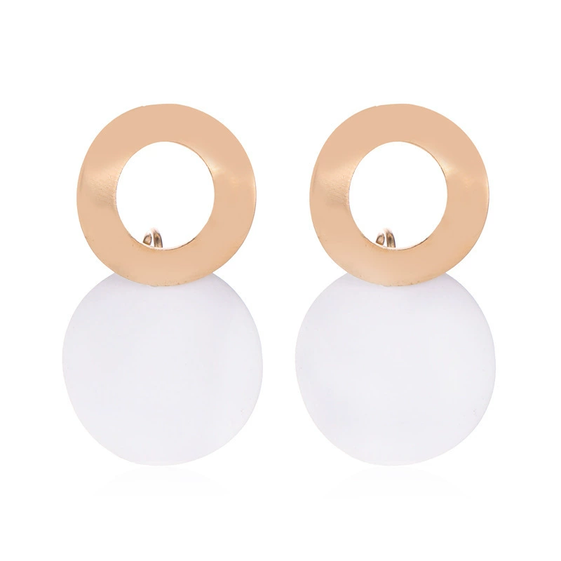 Hollowed out three-dimensional round piece of gold-plated earrings stud earrings