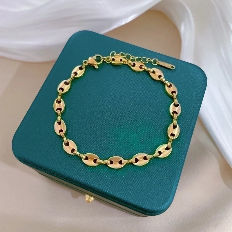 Casual Minimalist Pig Nose Titanium Steel Bracelets In Bulk