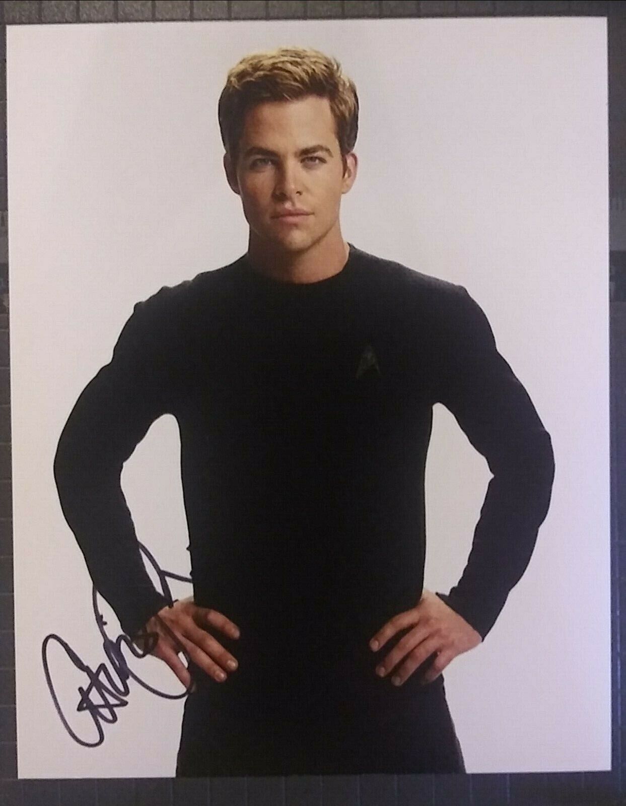 Chris Pine signed 8x10