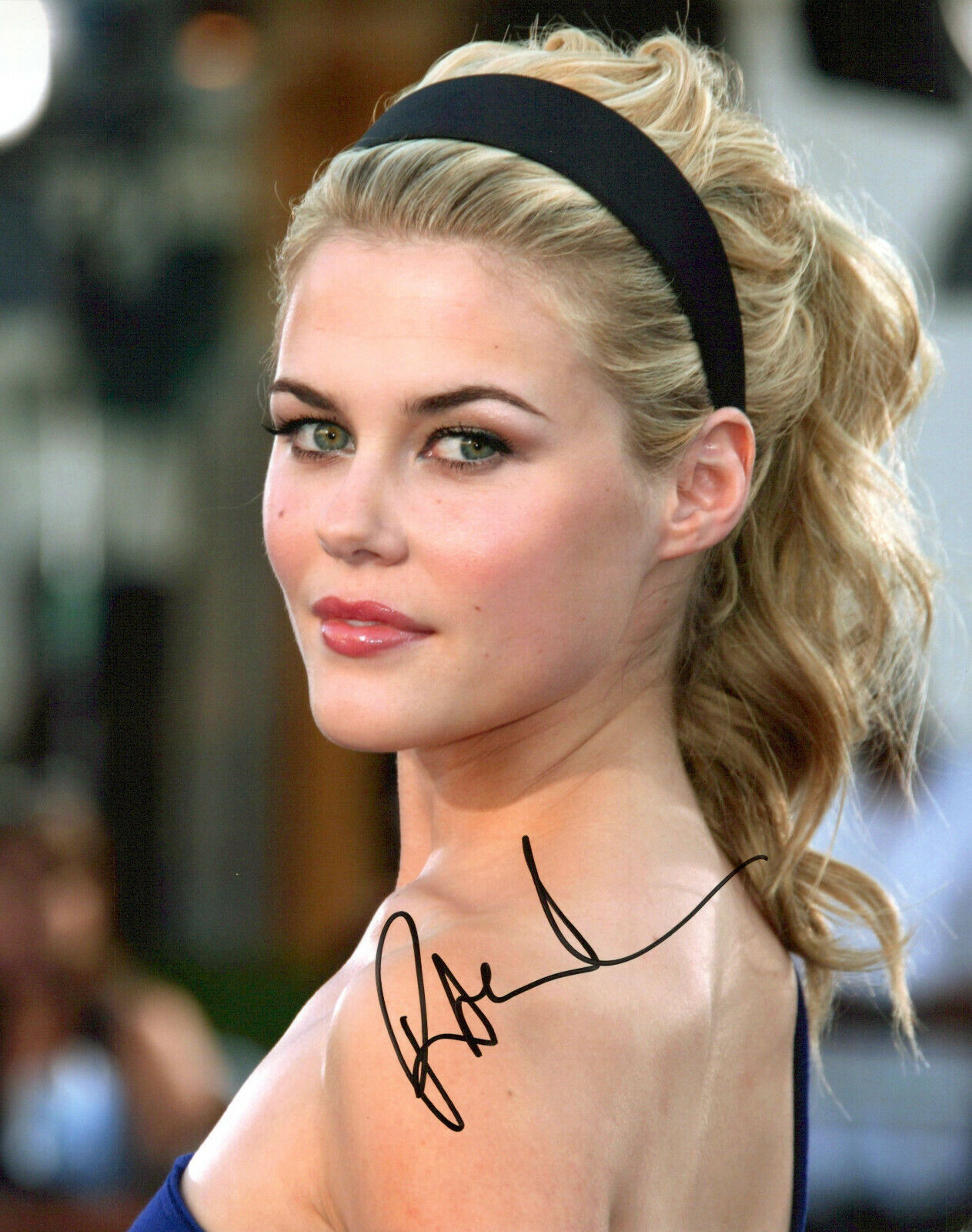 Rachael Taylor glamour shot autographed Photo Poster painting signed 8x10 #2