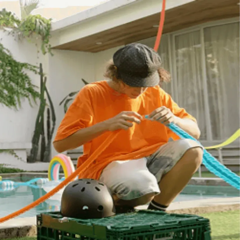 DinoSwift Set &ndash; Soar with the Anti-Gravity Dinosaur Car