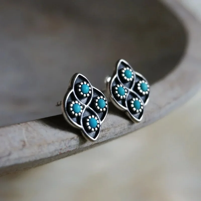 vintage silver color round green stone ear stud earrings for women fashion metal carving flower floral earrings