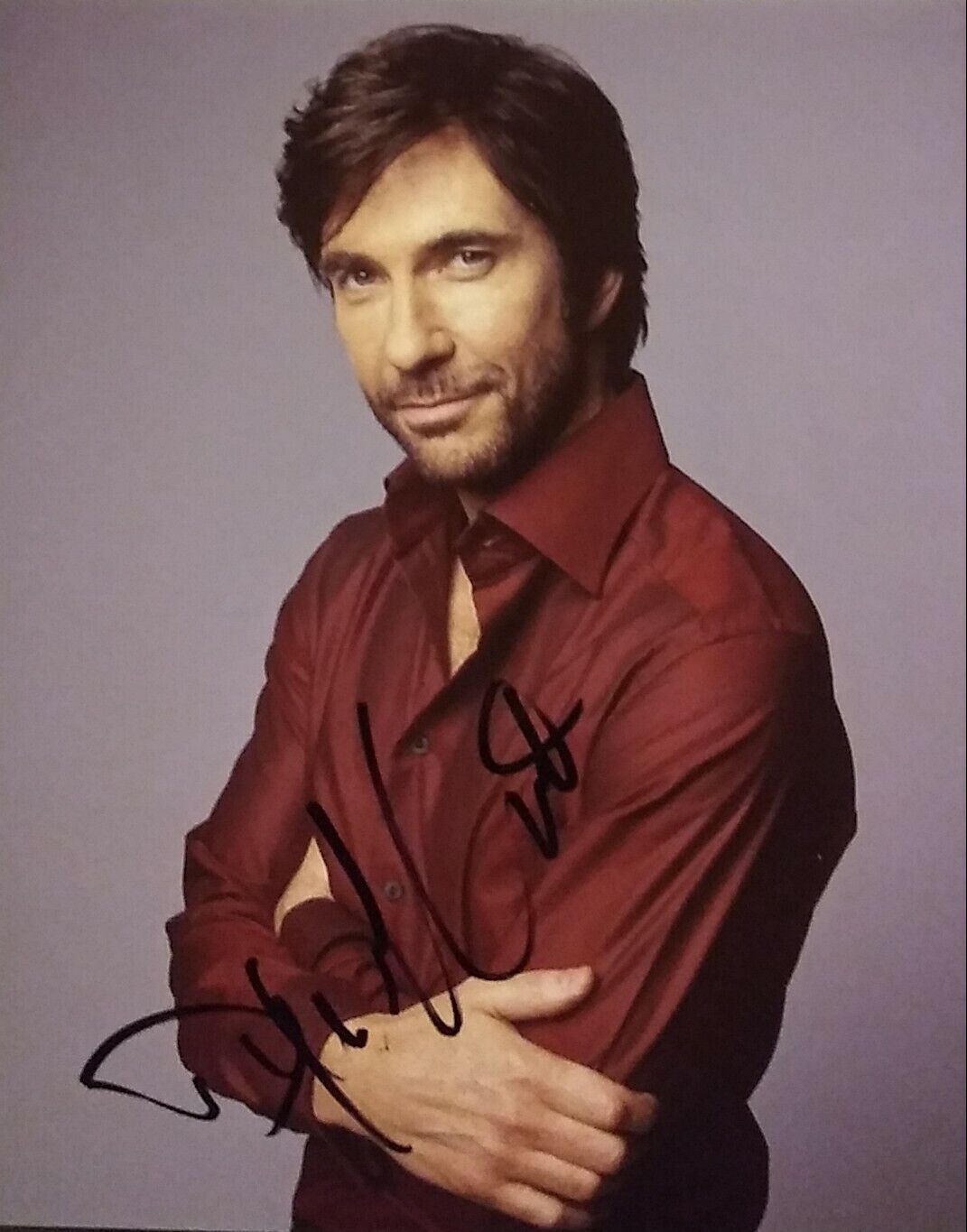 Dylan McDermott signed 8x10