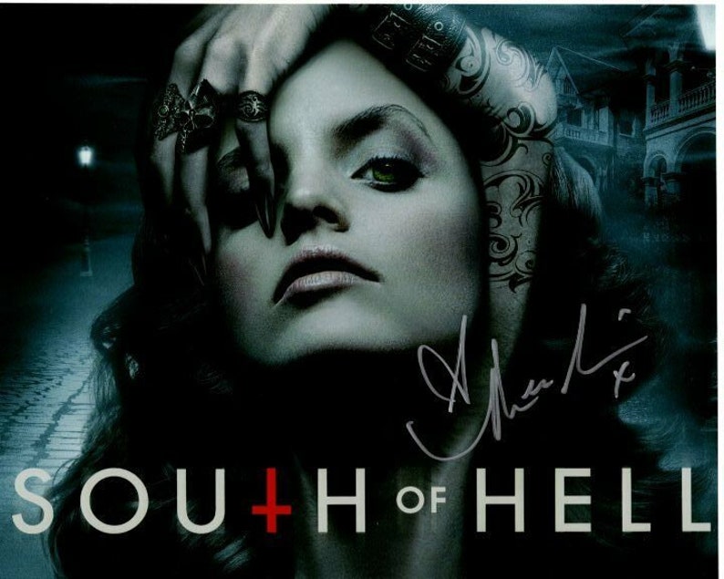 Mena suvari signed autographed south of hell maria abascal Photo Poster painting