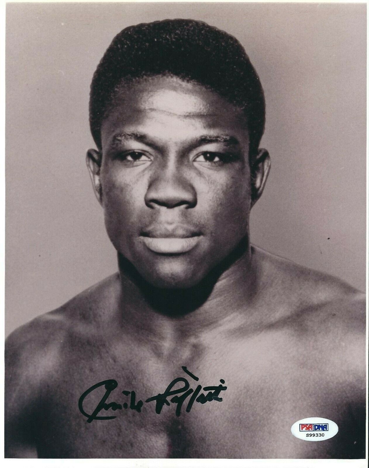 Emile Griffith Signed 8x10 Photo Poster painting *Boxing Legend *World Champion PSA S99330
