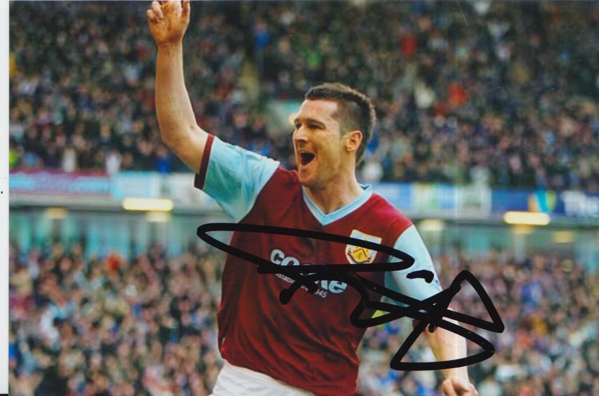 BURNLEY HAND SIGNED DAVID NUGENT 6X4 Photo Poster painting 3.