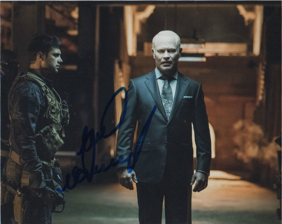 Neal McDonough Arrow Autographed Signed 8x10 Photo Poster painting COA