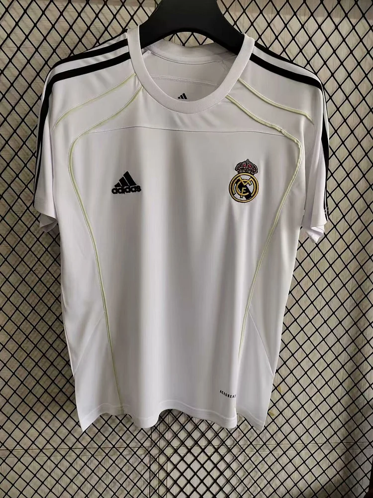 2025-26 Real Madrid T-shirt - Blood White - Fan Edition