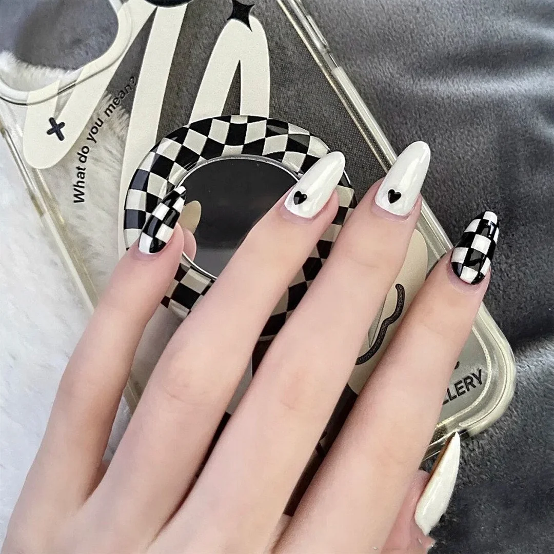 24pcs/box Classic Checkerboard Pattern Geometric Simplicity Nail Art Short False Nails With Glue Fake Nails With Wearing Tools-Nail Inspo