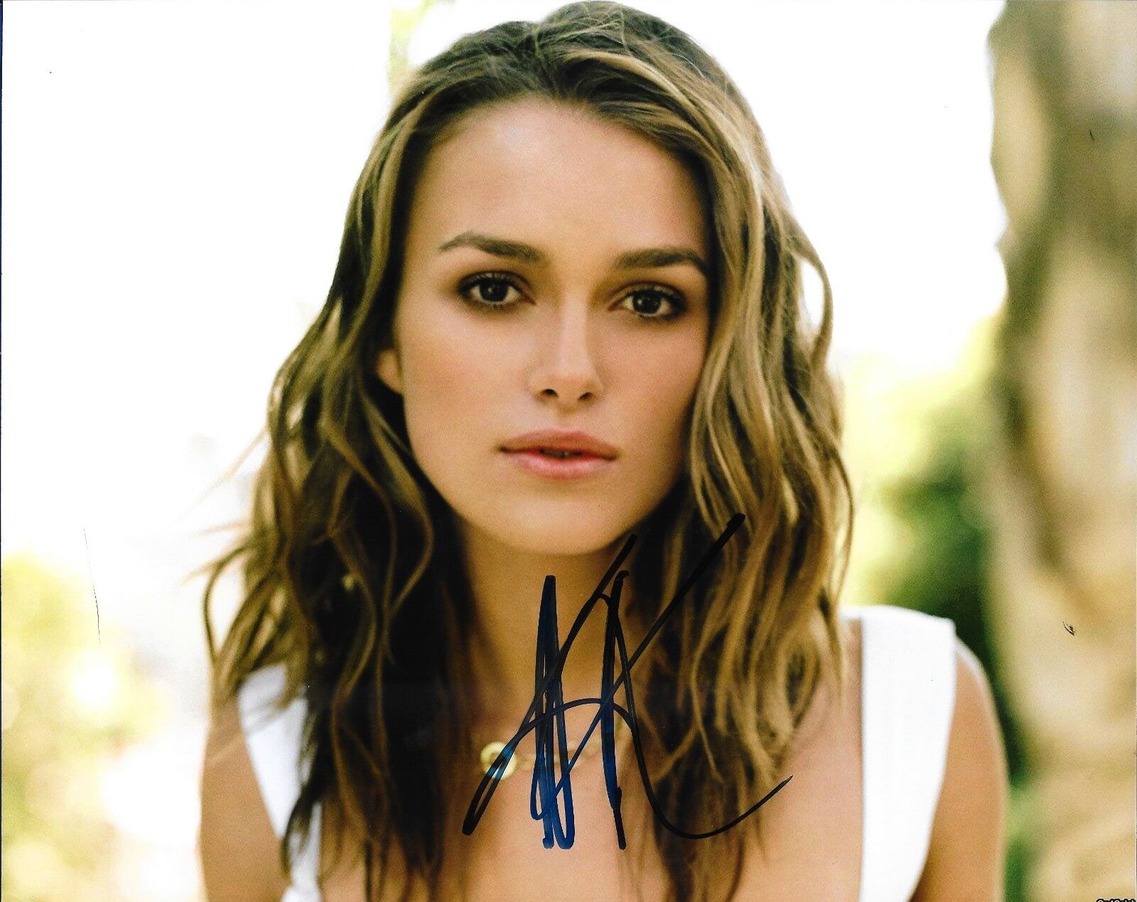 KEIRA KNIGHTLEY - HAND SIGNED 8x10 Photo Poster painting AUTO PICTURE AUTHENTIC AUTOGRAPH w/ COA