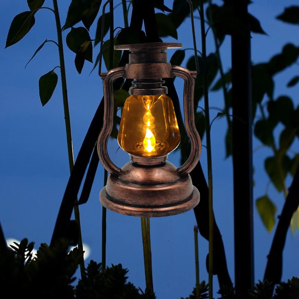 Solar Powered Retro Classic Kerosene Lamp Portable LED Lantern Light (B)