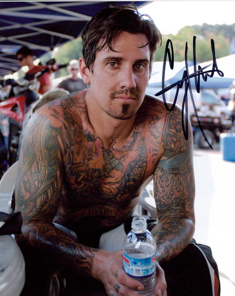 Carey Hart signed 8X10 Photo Poster painting