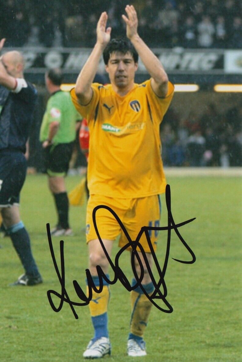 KEMAL IZZET HAND SIGNED 6X4 Photo Poster painting COLCHESTER UNITED FOOTBALL AUTOGRAPH