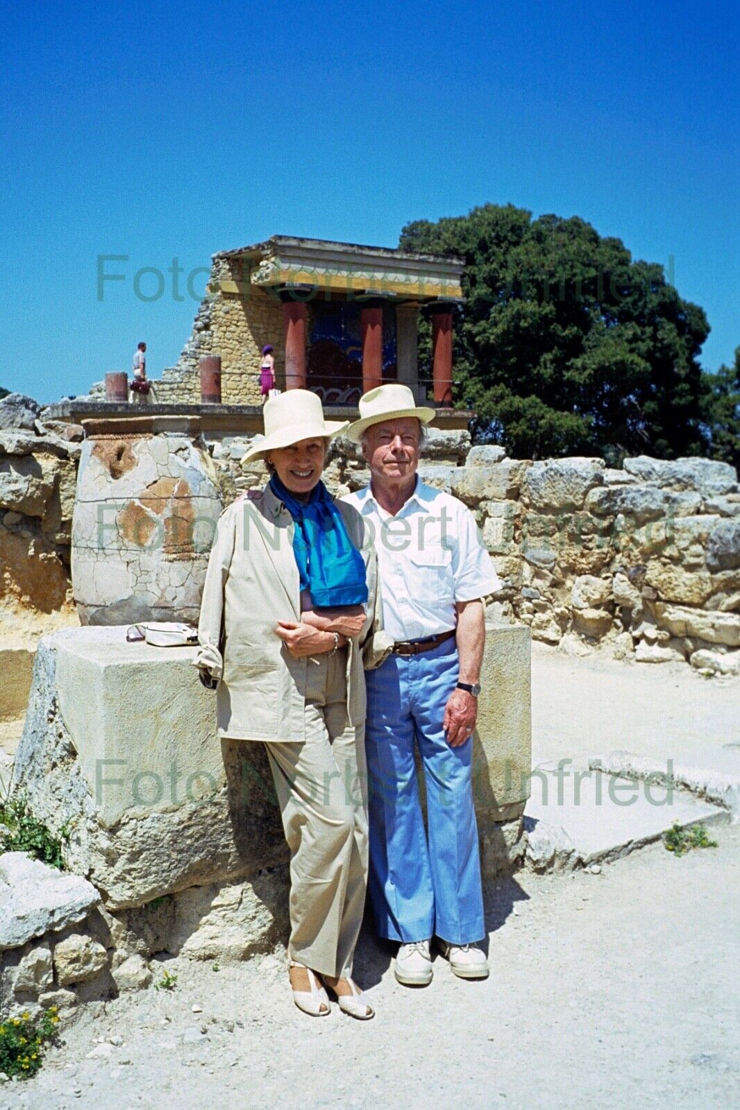 Heinz Rühmann mit Frau Foto 20 x 30 cm ohne Autogramm (Nr 2-11