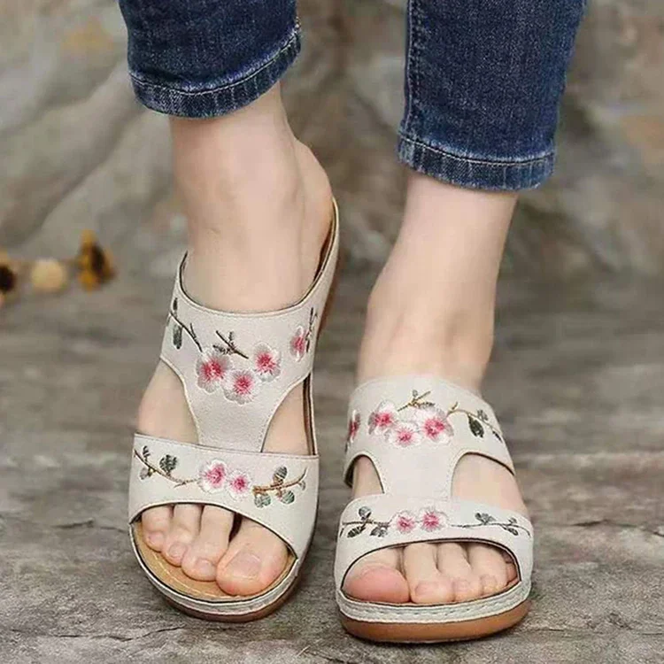 Qengg Fashion Women Sandals Flowers Slip On Female Slippers Casual Platform Sandals Women Shoes Outdoor Sunmmer Shoes Women Plus Size