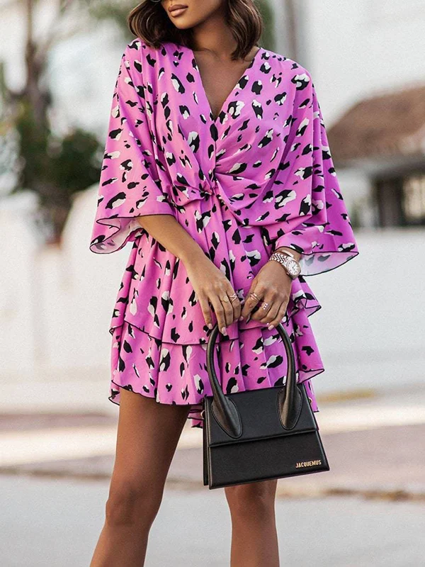 A-Line High Waisted Double Layered Elasticity Leopard Printed V-Neck Mini Dresses