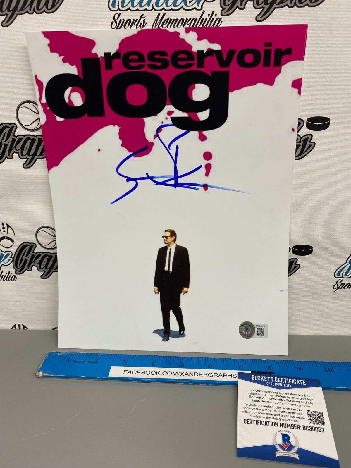 STEVE BUSCEMI RESERVOIR DOGS SIGNED AUTOGRAPHED 8X10 Photo Poster paintingGRAPH-BECKETT BAS COA