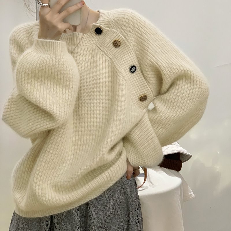 Chic sweater for niche design