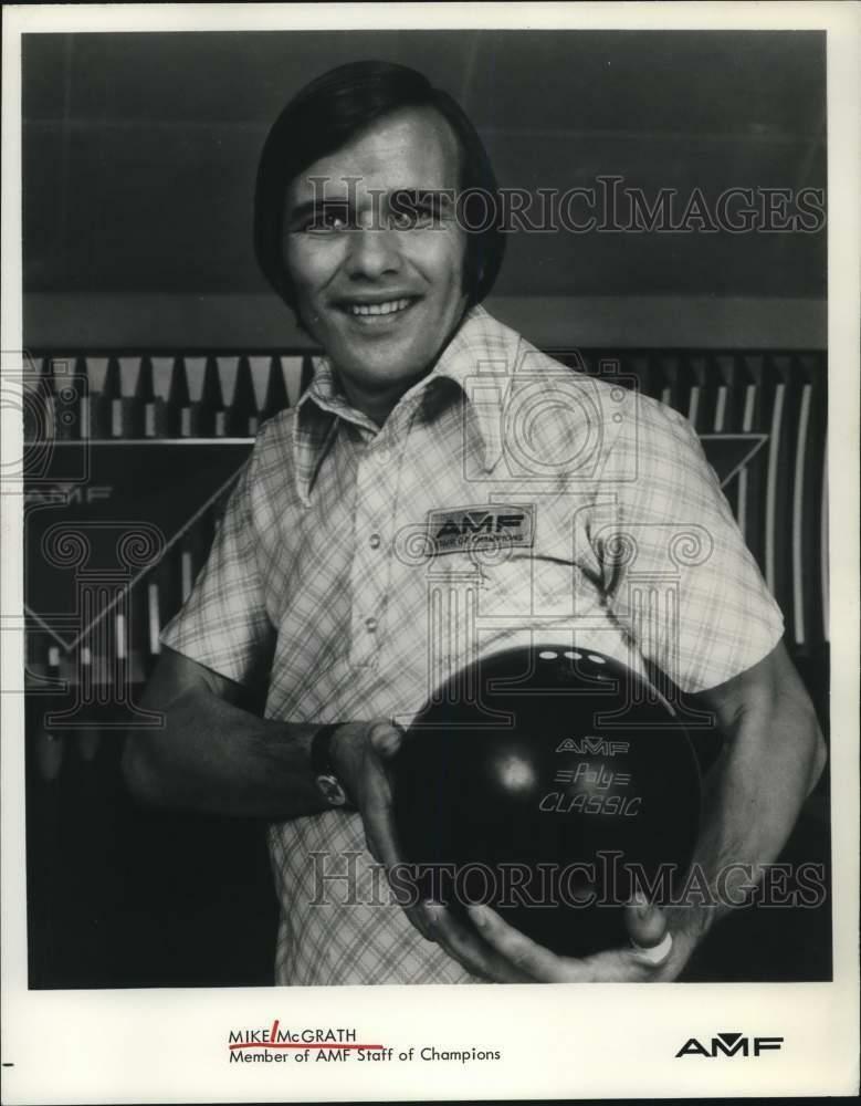 Press Photo Poster painting Bowler Mike McGrath, Member of AMF Staff of Champions - hpx02691