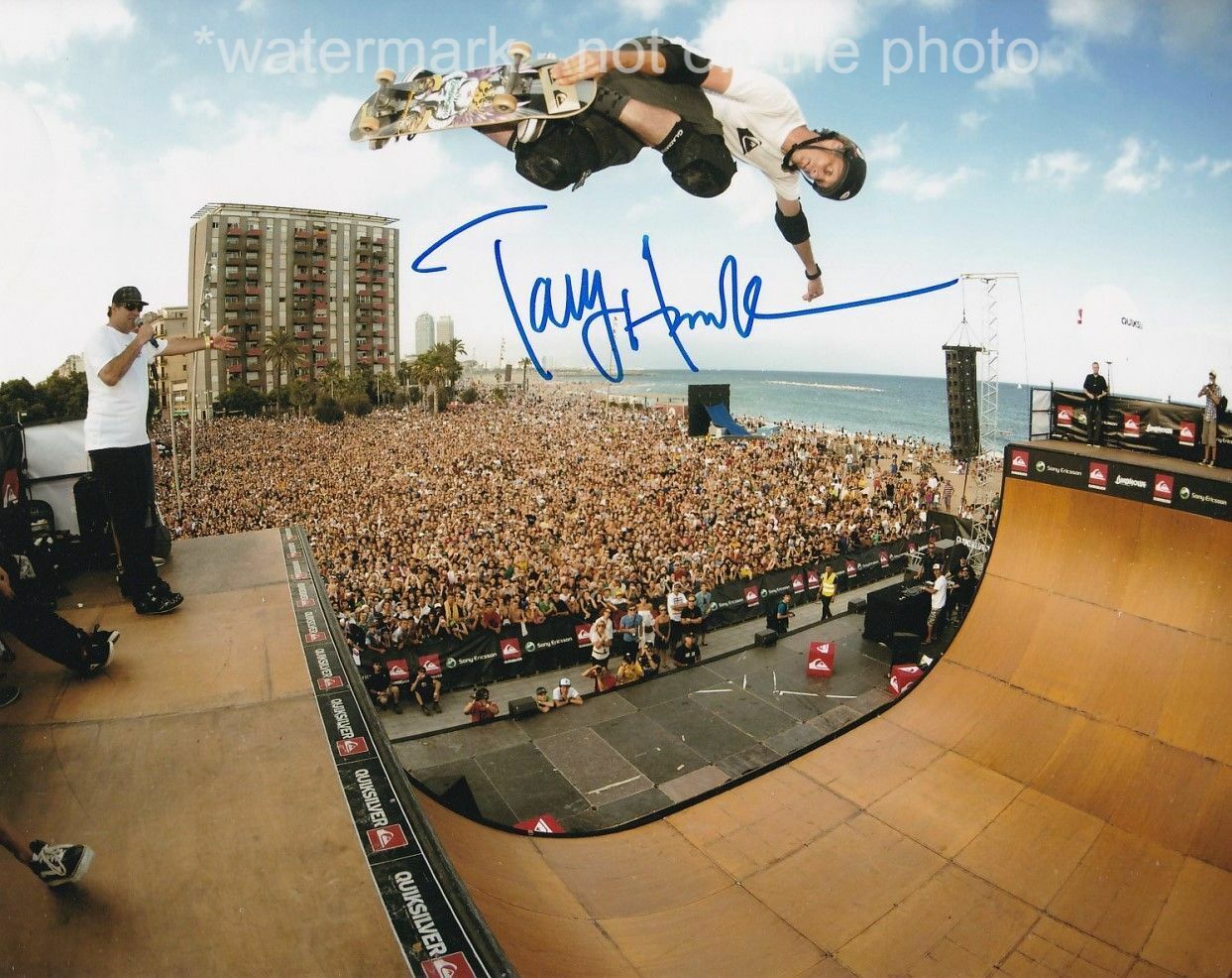 TONY HAWK SIGNED AUTOGRAPH 8X10 Photo Poster painting BIRDMAN