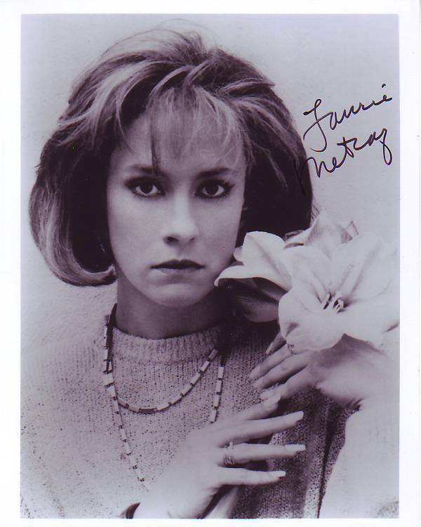 LAURIE METCALF signed autographed Photo Poster painting