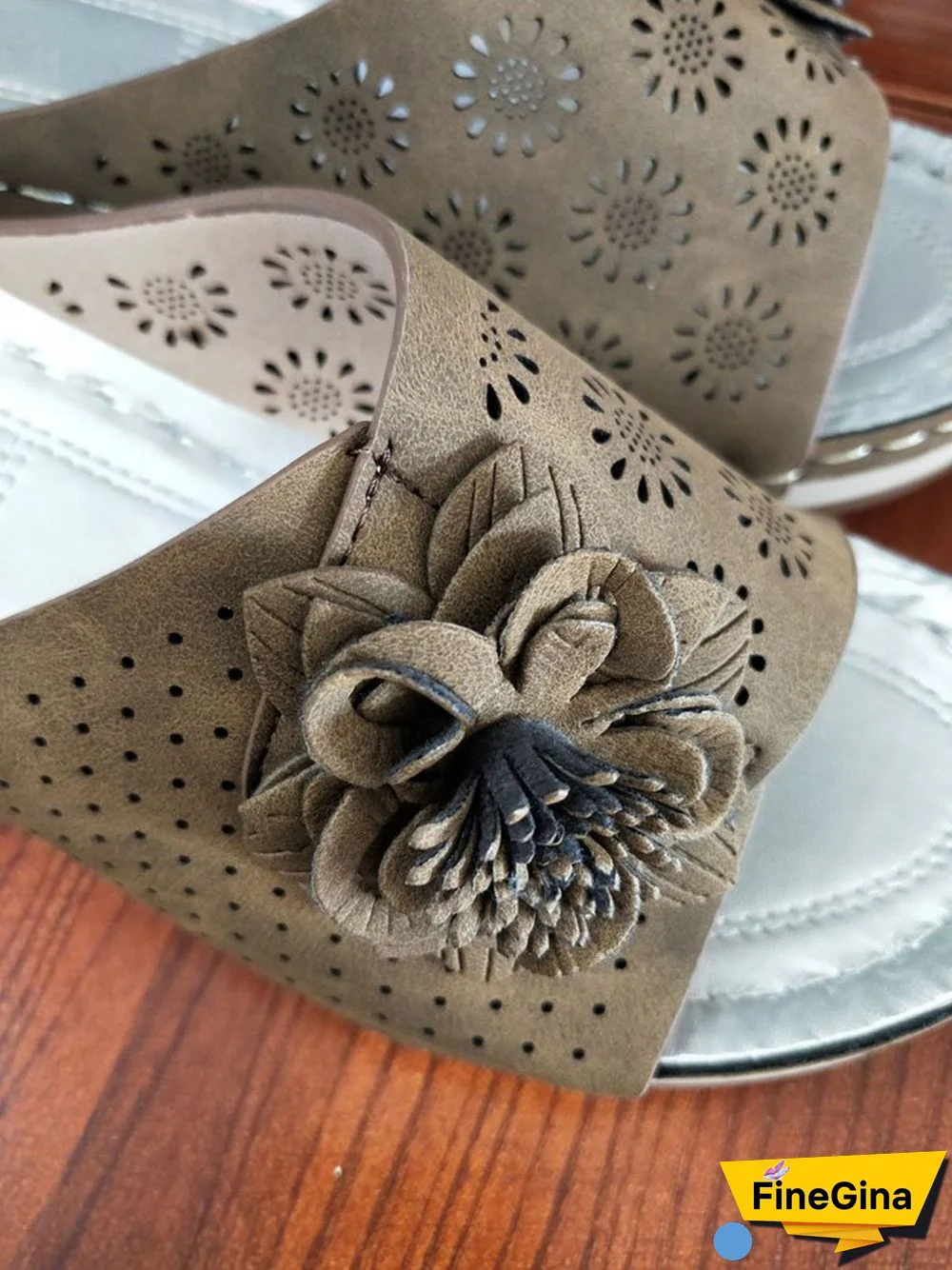 3D Floral Cutout Upper Vintage Bohemian Wedge Slippers
