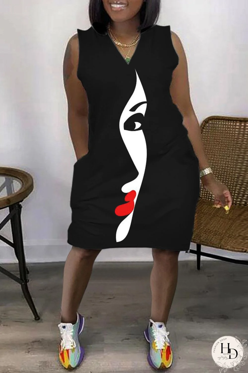 Black White Fashion Casual Print Patchwork V Neck Sleeveless Plus Size Dress