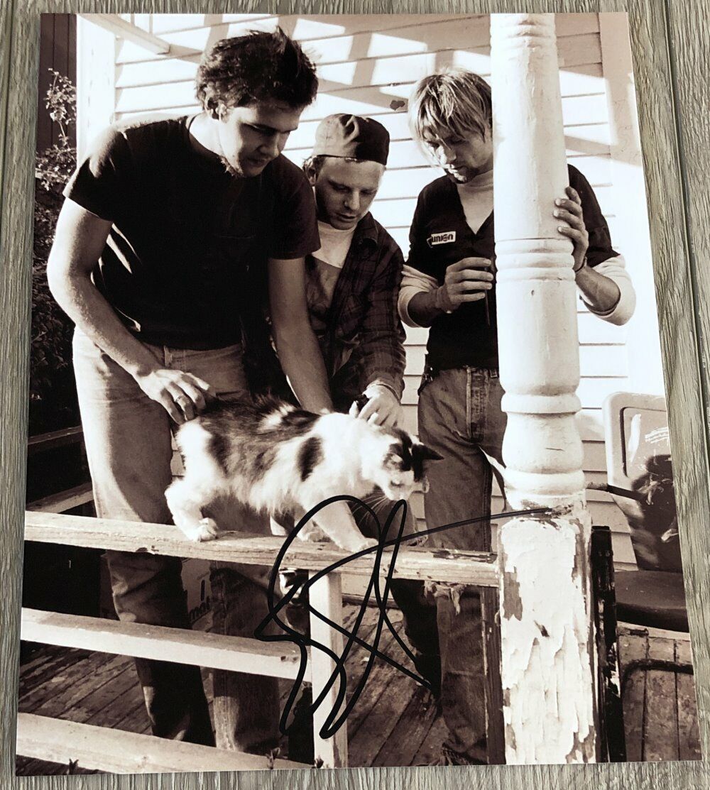 DAN PETERS MUDHONEY SIGNED AUTOGRAPH NIRVANA KURT COBAIN 8x10 Photo Poster painting C w/PROOF