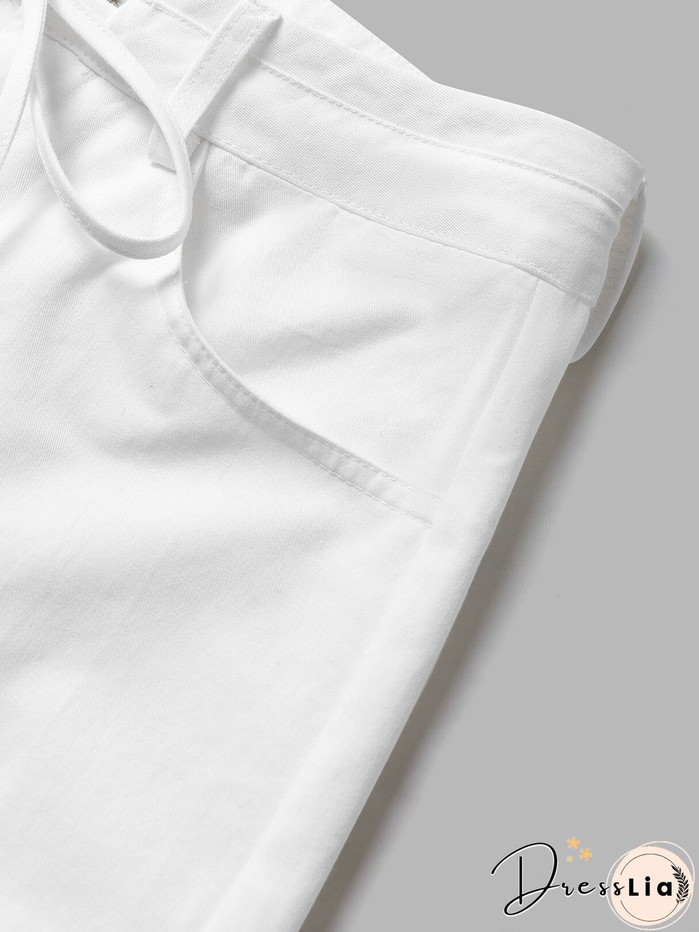 Solid Drawstring Waist Pocket Shorts For Women