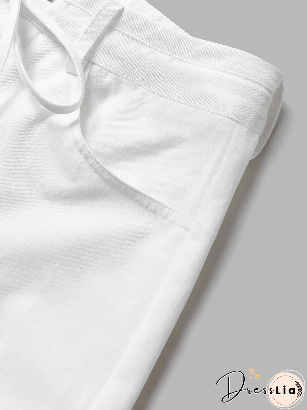 Solid Drawstring Waist Pocket Shorts For Women